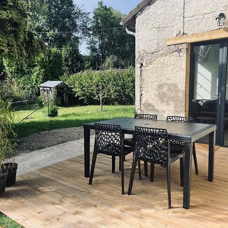 Un Coin Paisible Villa Camon  Exterior photo